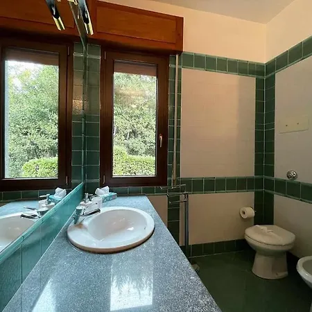 Il Pescarino Jacuzzi With Lake View * Oliveto Lario